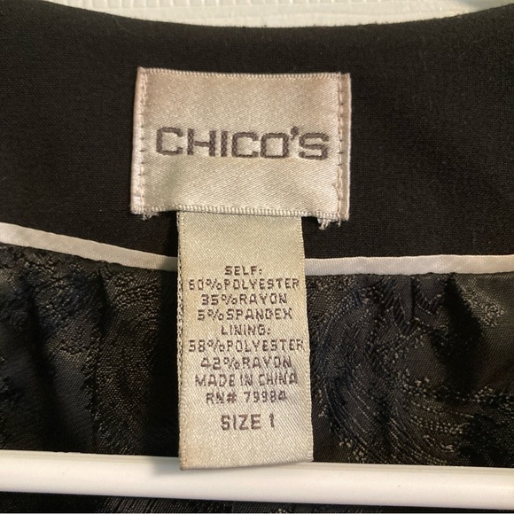 Chico’s size 1 black button-up jacket with paisley interior lining fabric - Picture 10 of 10